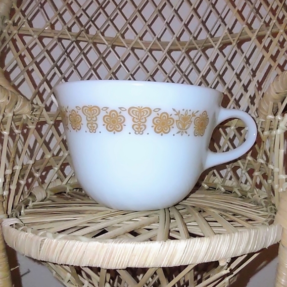 Butterfly Gold Pyrex Cups - Picture 4 of 9